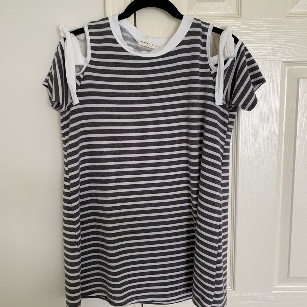 Cold shoulder top